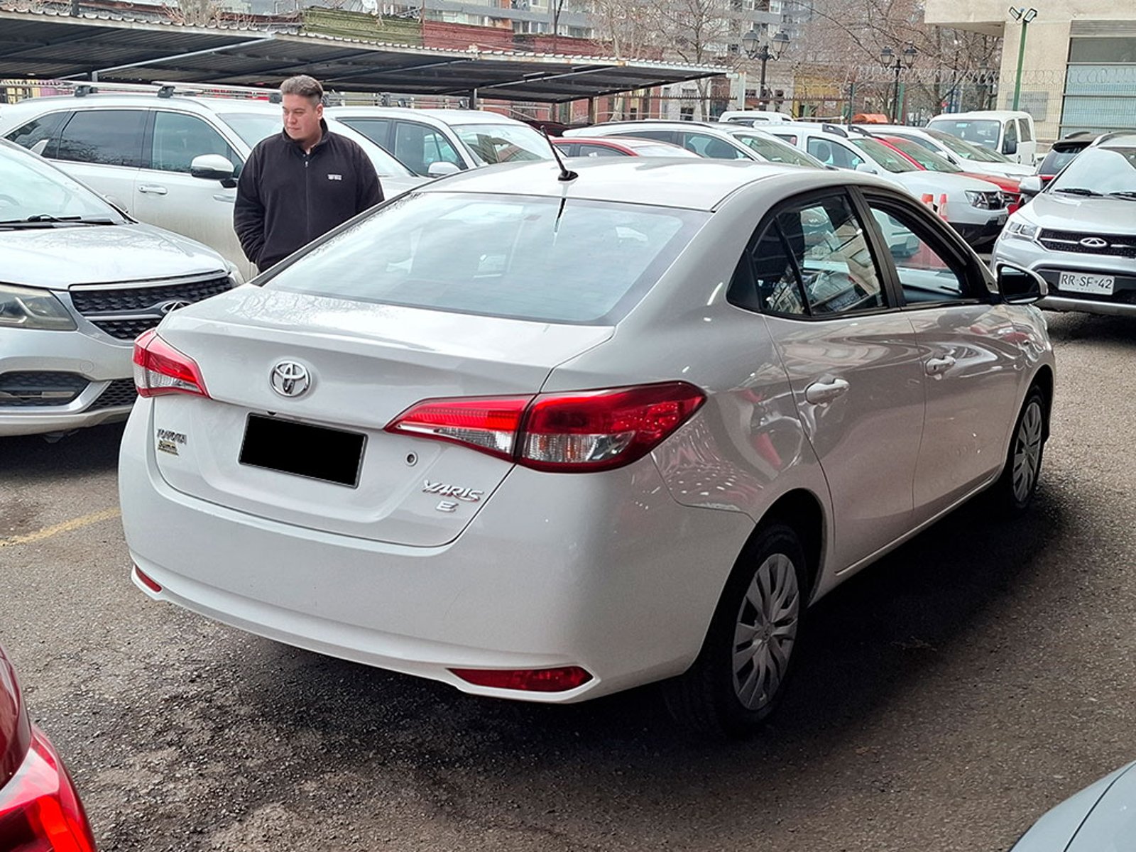 Toyota YARIS SEDAN 1.5 XLI C 2022 - Imagen 6 de 20