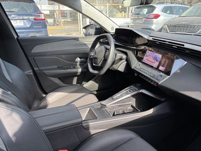 Peugeot 308 1.5 ALLURE PACK BLUEHDI DIESEL 130 4X2 EAT8 5P 2023 - Imagen 4 de 15
