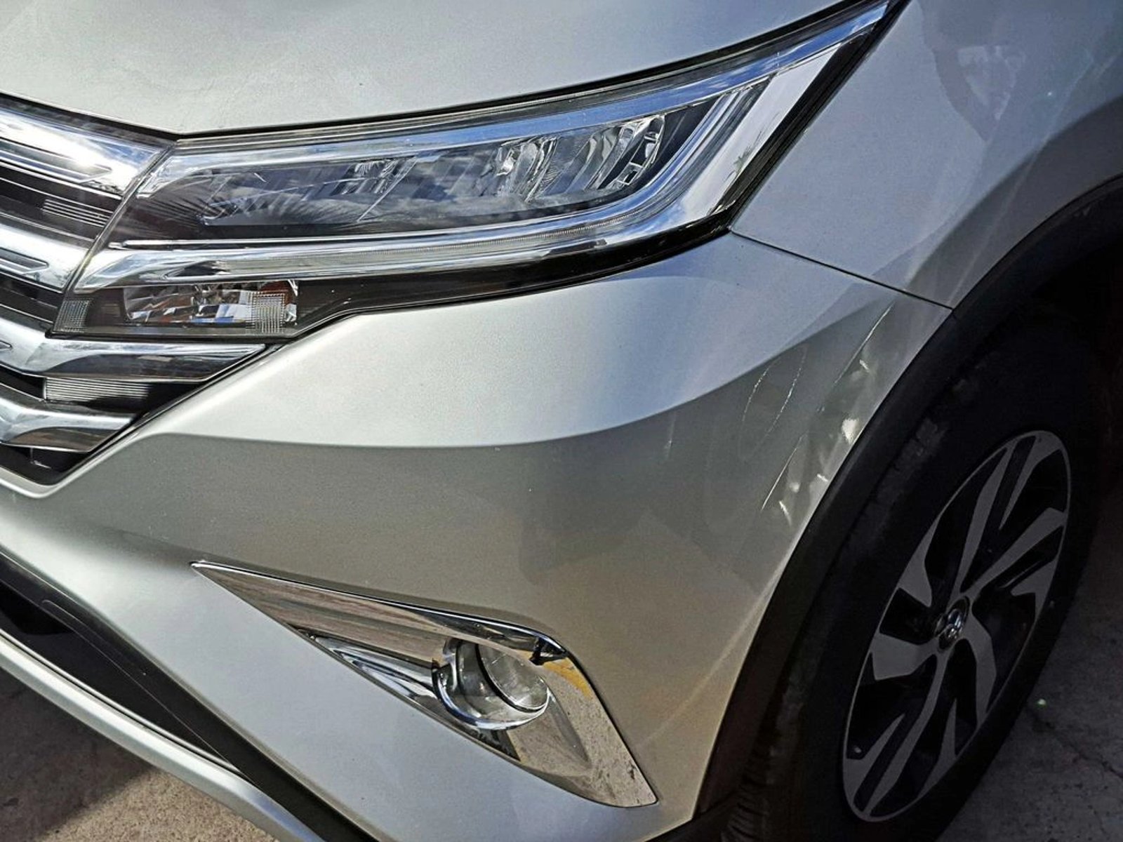 Toyota RUSH 1.5 XLI 4X2 MT 5P 2022 - Imagen 3 de 18
