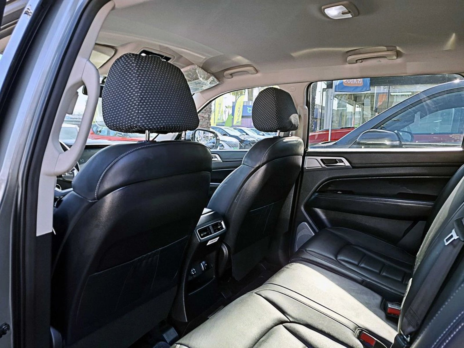 SSANGYONG REXTON 2.2 TD GLX 2023 - Imagen 13 de 20