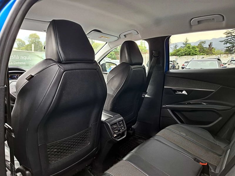 Peugeot 3008 1.5 ACTIVE PACK BLUEHDI 130 4X2 MT6 5P 2023 - Imagen 11 de 17