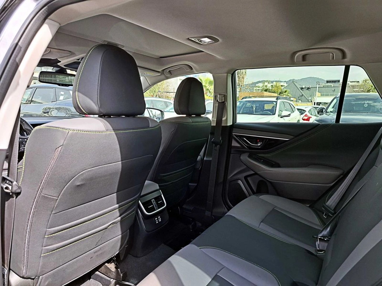 Subaru OUTBACK 4X4 2025 - Imagen 13 de 19