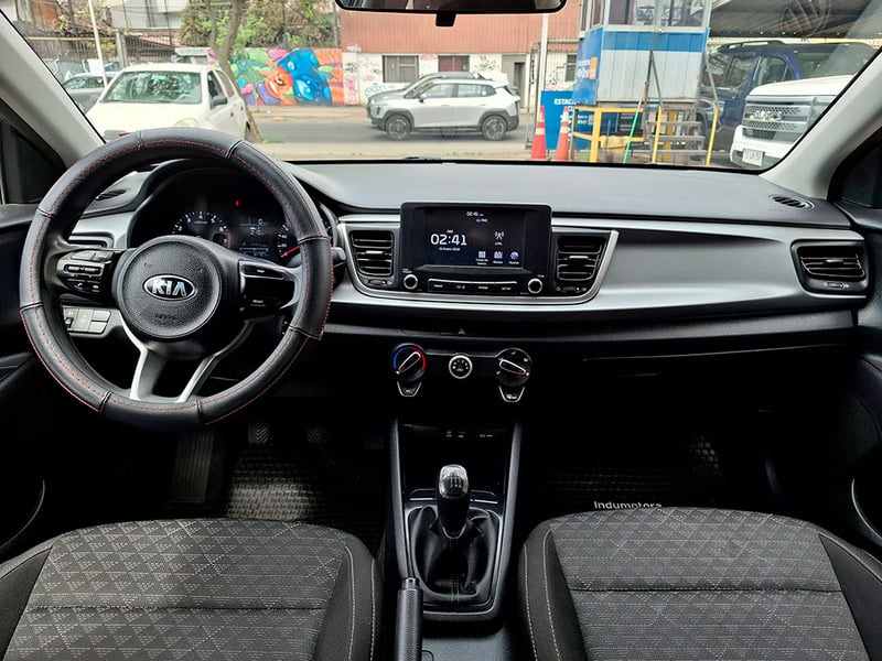 Kia RIO 4 LX 1.4L 6MT AC 2020 - Imagen 9 de 20