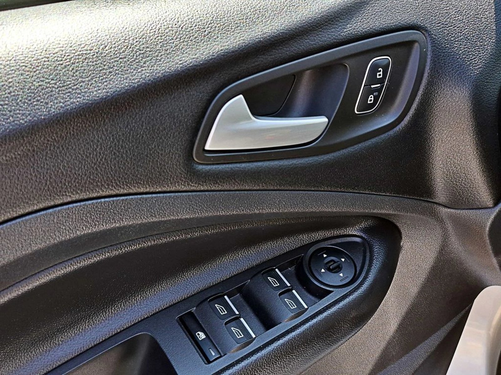 Ford ESCAPE AT 2020 - Imagen 10 de 20