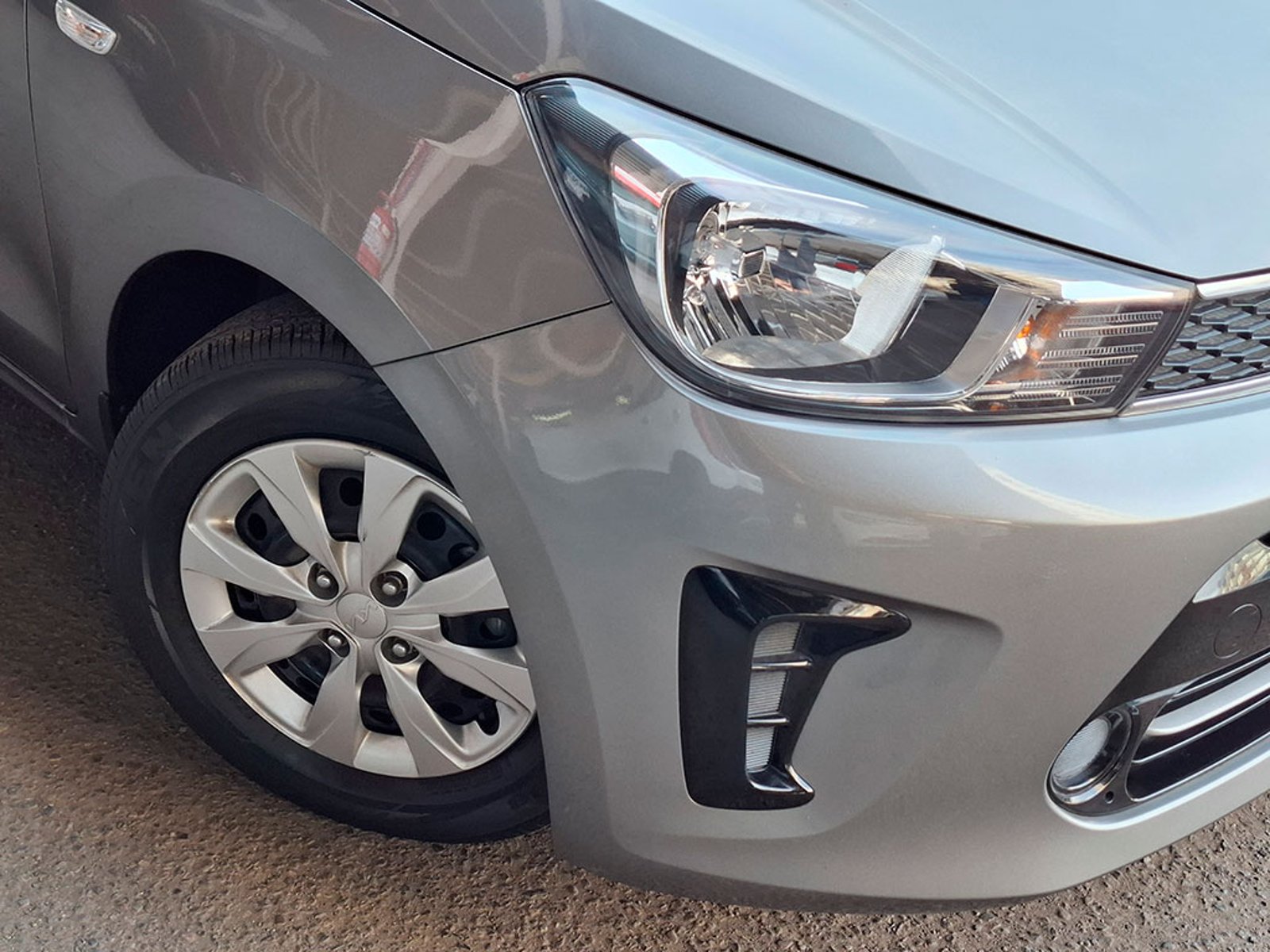 KIA SOLUTO LX 1.4L 5MT AC 2023 - Imagen 7 de 20
