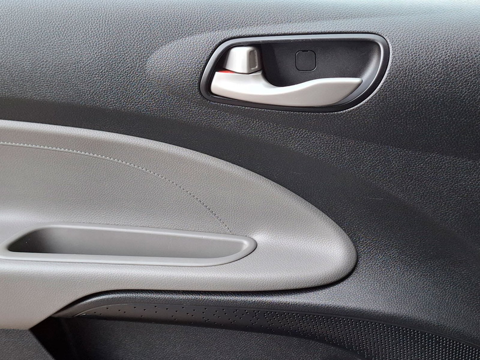 KIA SOLUTO LX 1.4L 5MT AC 2023 - Imagen 18 de 20