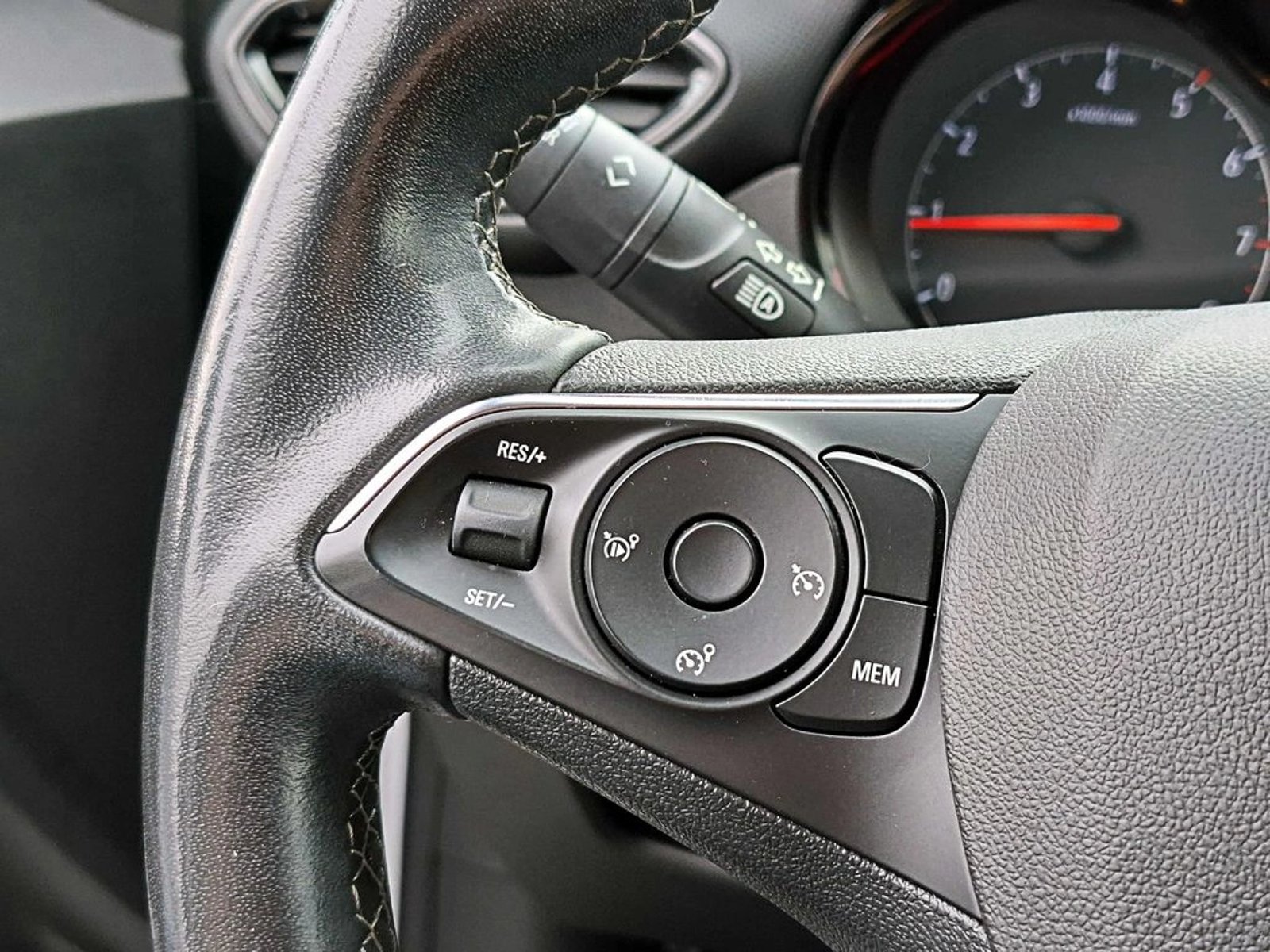 OPEL CROSSLAND 1.5 MT DIESEL 2022 - Imagen 14 de 19