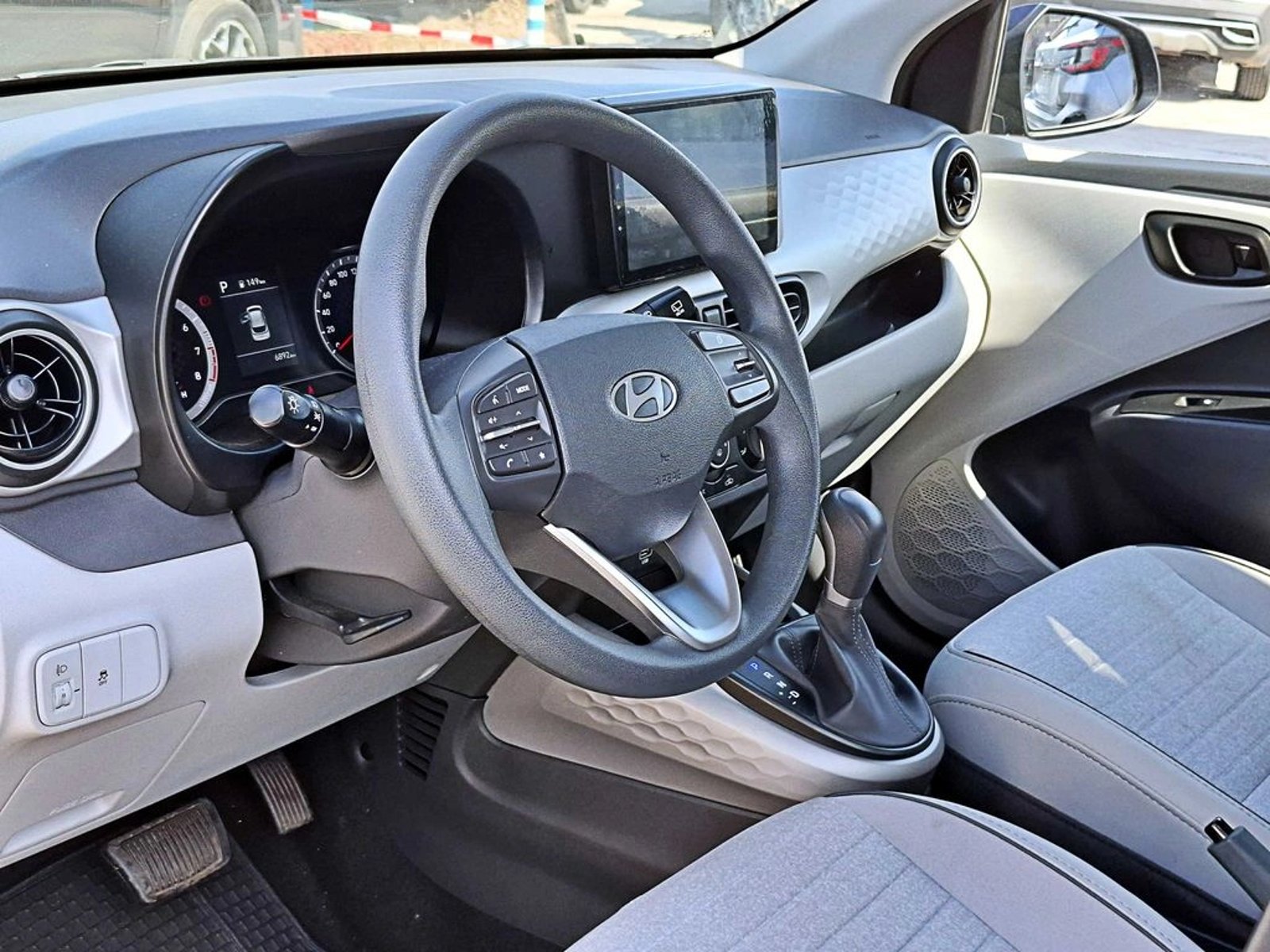 Hyundai GRAND I10 1.2 PLUS 4X2 HB AT 5P 2026 - Imagen 8 de 18