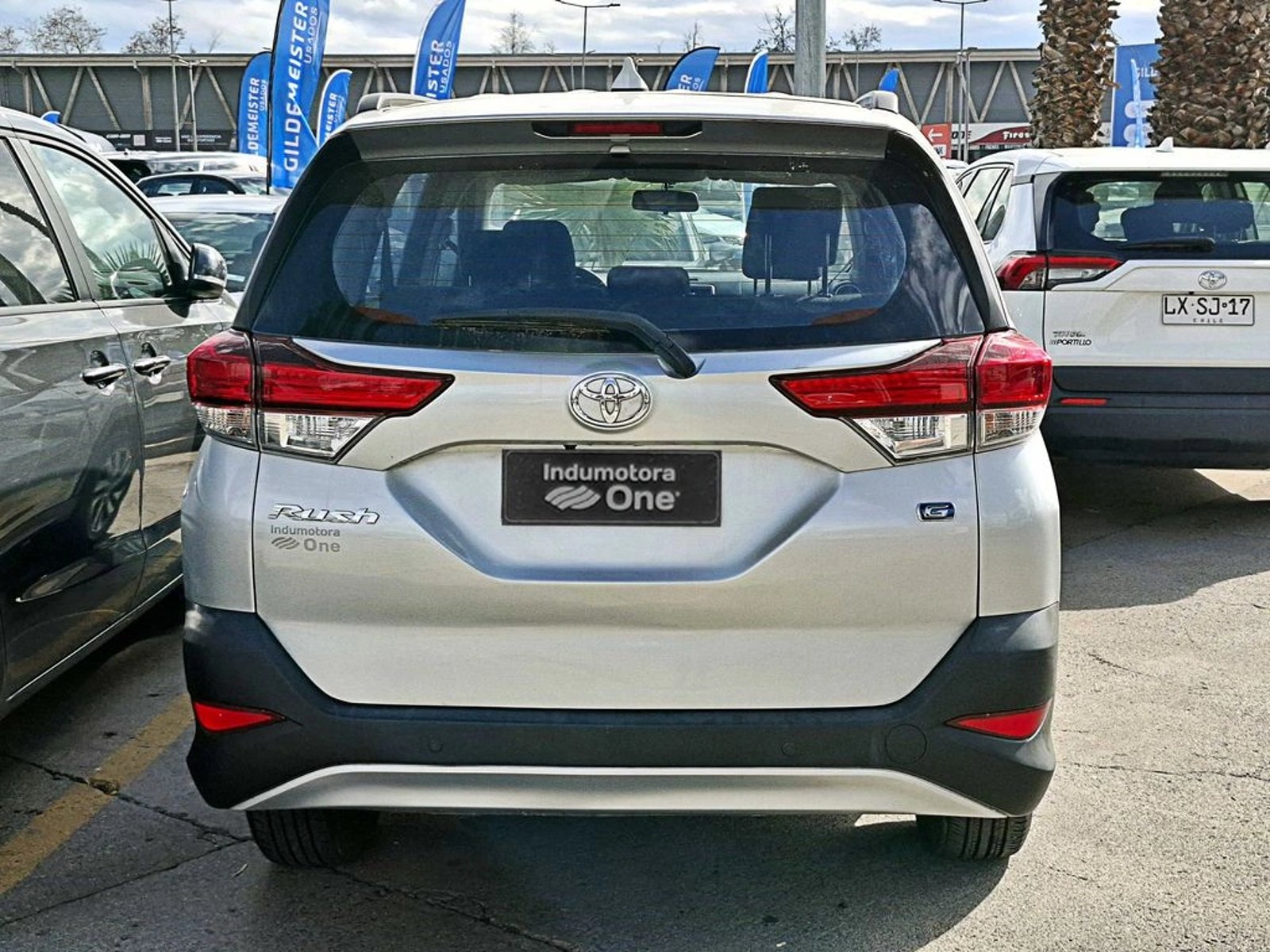 Toyota RUSH 1.5 XLI 4X2 MT 5P 2022 - Imagen 6 de 18