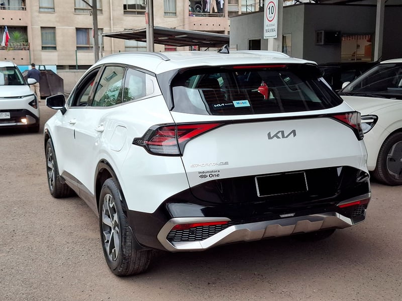 Kia SPORTAGE EX 2.0L 8AT DSL BS 2024 - Imagen 4 de 20