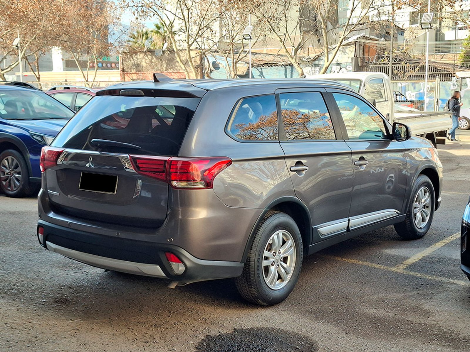 MITSUBISHI OUTLANDER 2.0 MT 2018 - Imagen 6 de 20