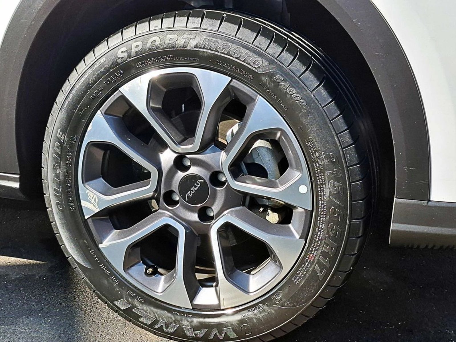 DFM AEOLUS GS CROSS 1.5 CROSS 4X2 AT 5P 2024 - Foto 4 de 18