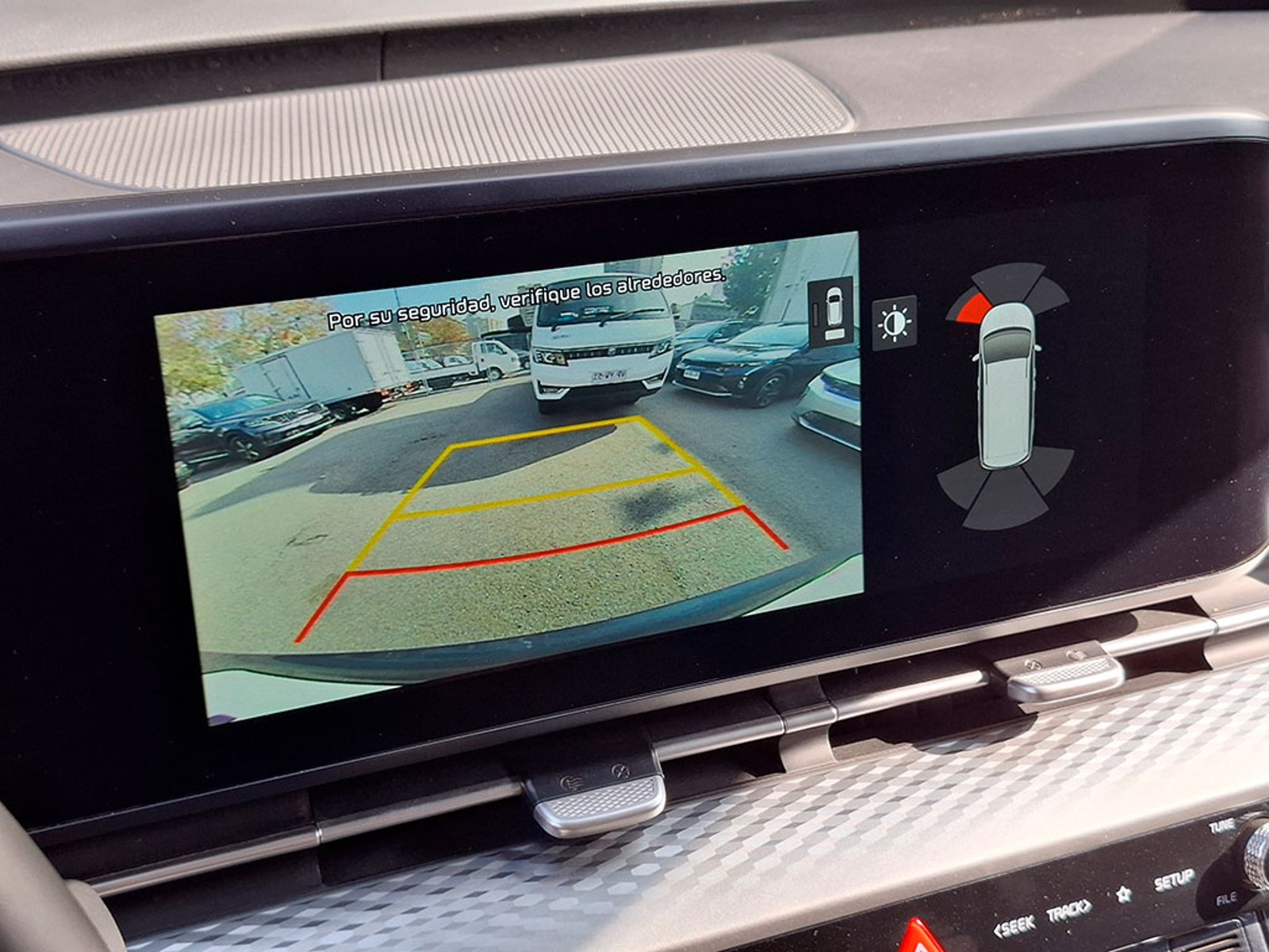 KIA CARNIVAL EX 2.2L DSL 8AT 2023 - Imagen 15 de 20