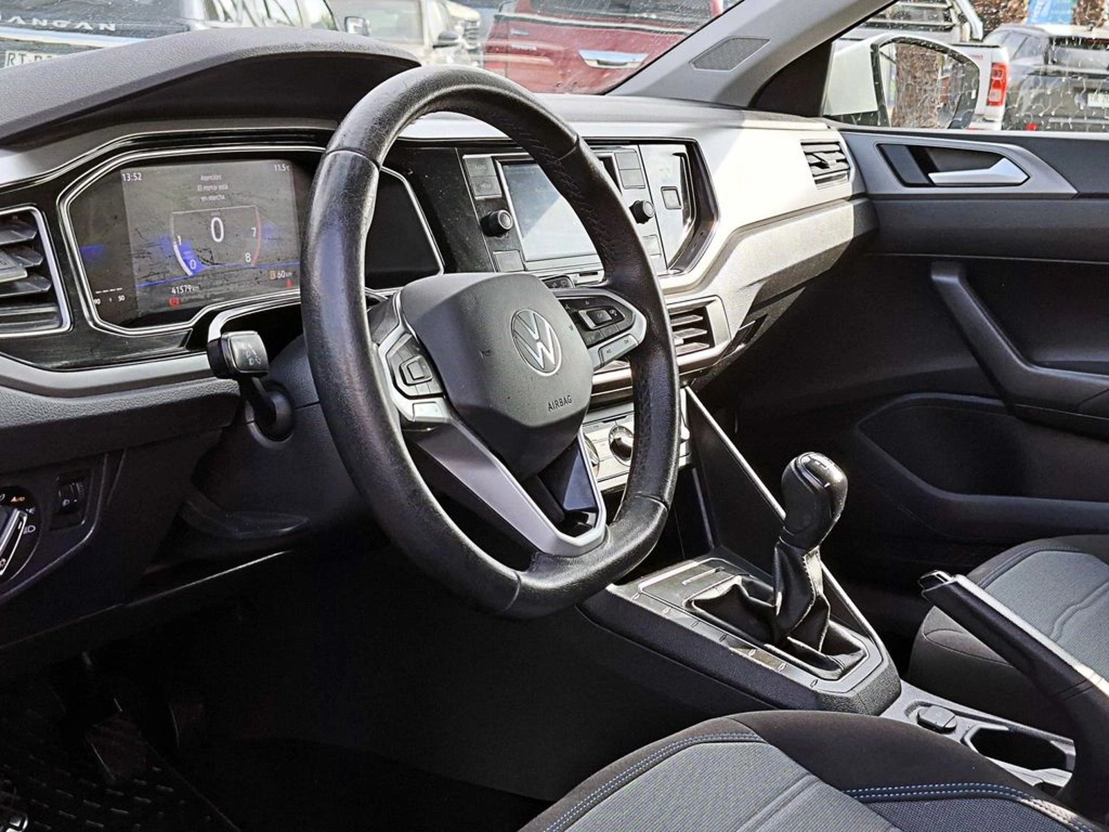 VOLKSWAGEN NIVUS 1.0 TSI HIGHLINE AT 2023 - Imagen 10 de 19