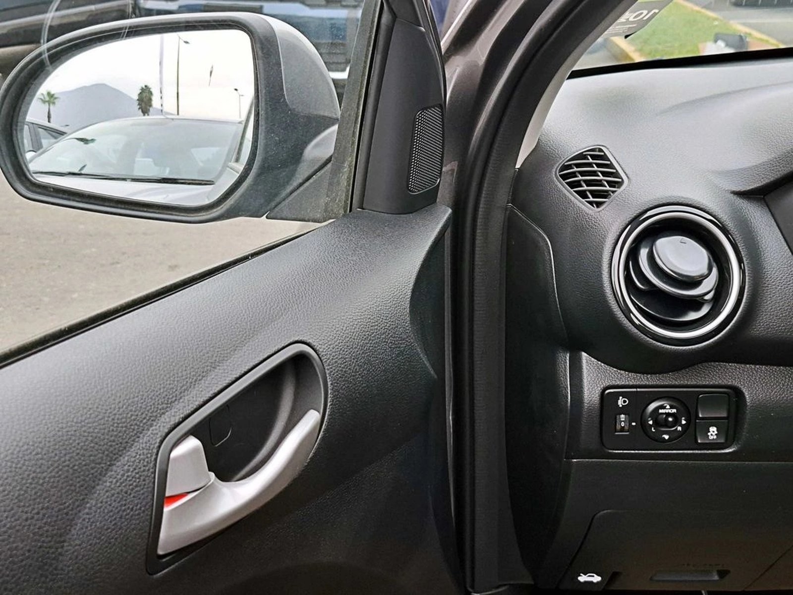 Kia SOLUTO MT 2026 - Imagen 10 de 18