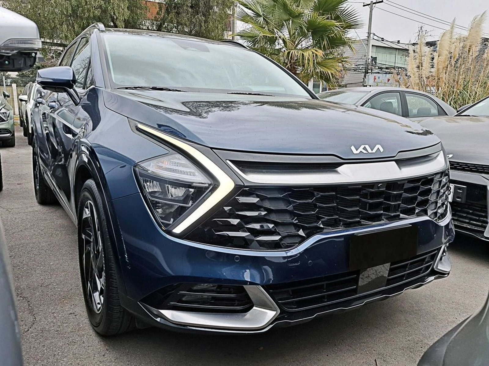 Kia SPORTAGE AT 2023 - Foto 2 de 18