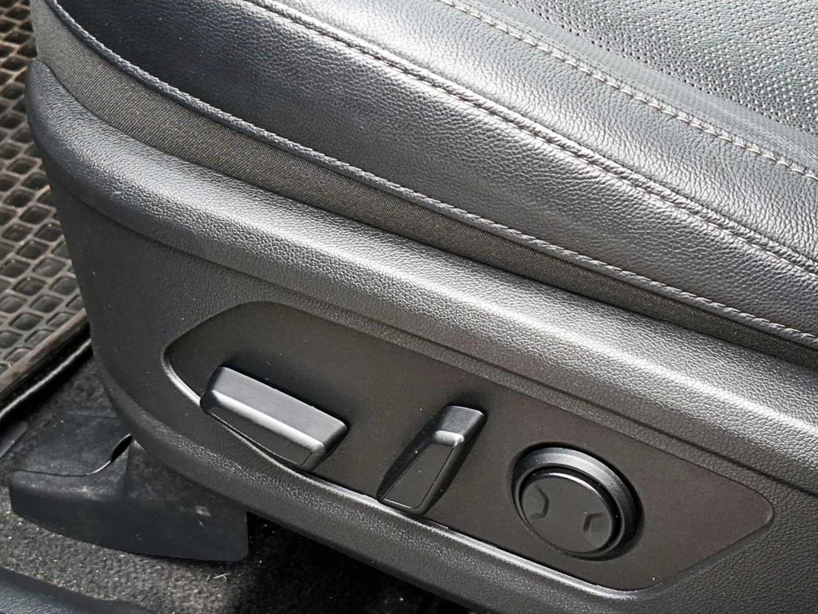 Kia SORENTO SORENTO EX 2.5L GSL AWD 2023 - Imagen 9 de 17