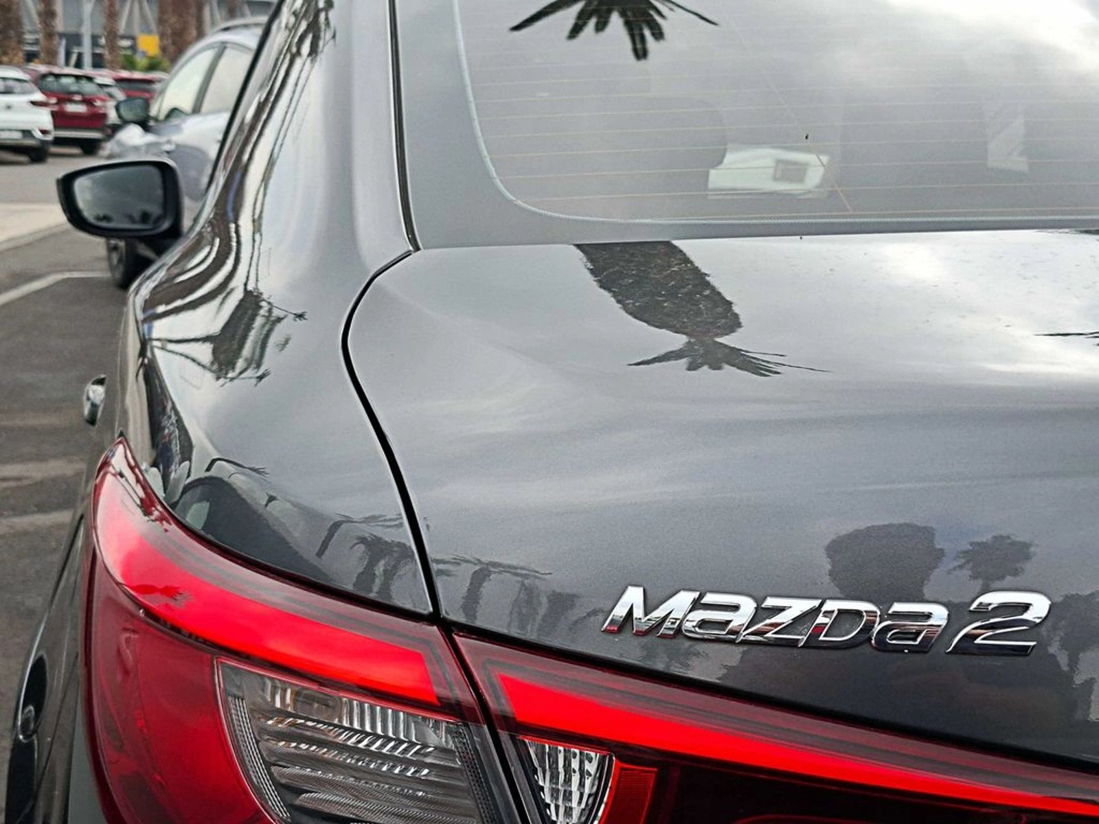 Mazda 2 SEDAN 1.5 V 4X2 6AT 4P 2020 - Imagen 7 de 17