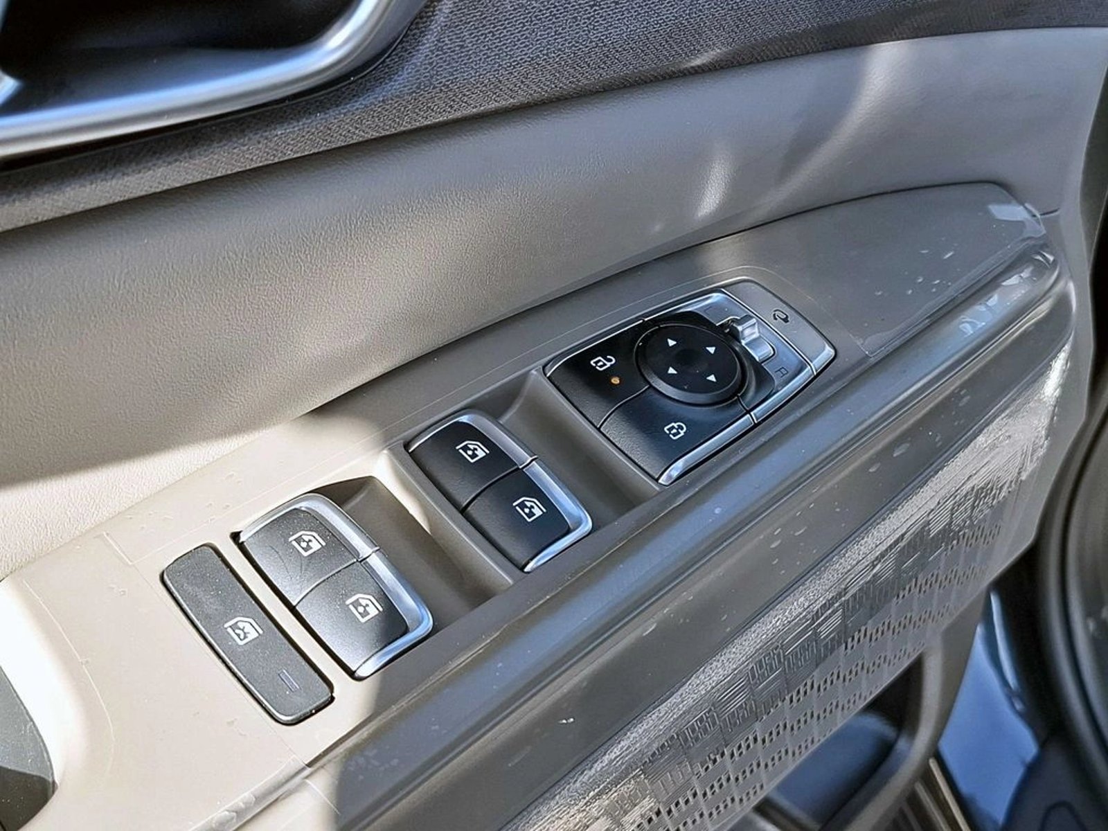 KIA CARNIVAL AT 2025 - Imagen 9 de 16