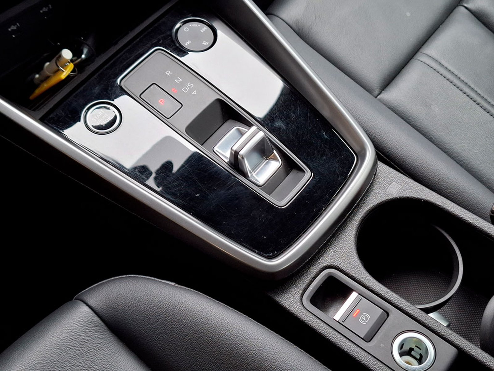 AUDI A3 SEDAN 35 TFSI 1.4 AUT 2024 - Imagen 17 de 20