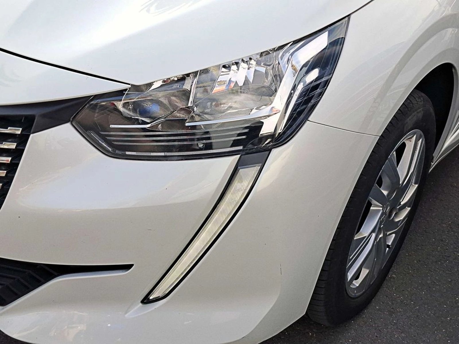 PEUGEOT 208 1.2 PURETECH MT 2023 - Imagen 3 de 12