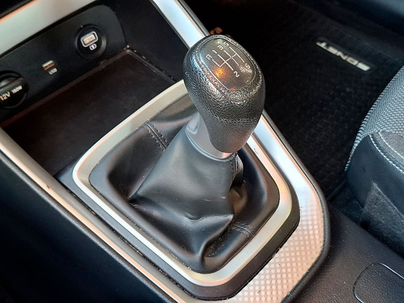 Kia SONET EX 1.5L 6MT ACC PLUS 2023 - Imagen 17 de 20