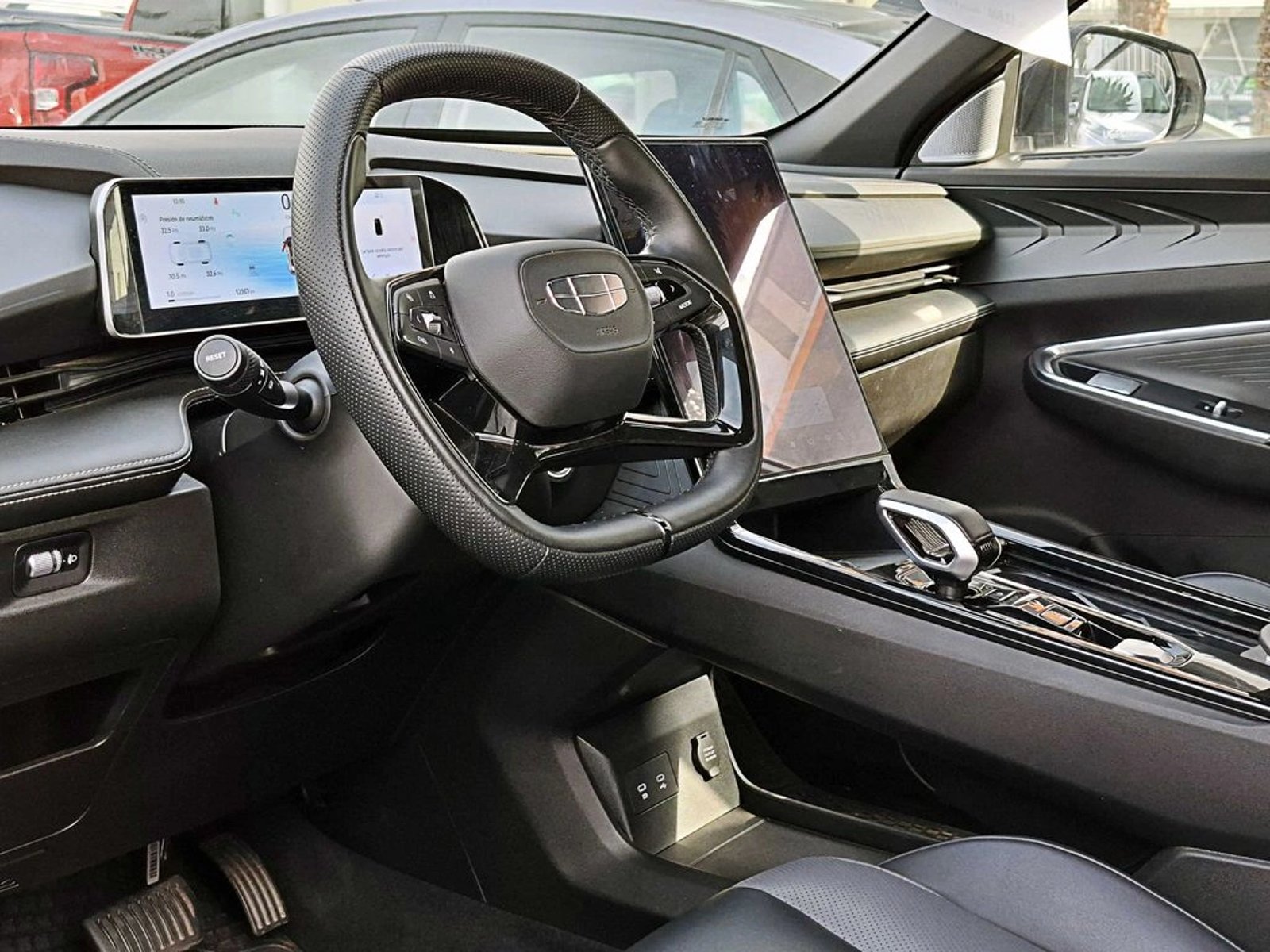 GEELY CITYRAY 1.5  AT 5P 2025 - Imagen 8 de 18