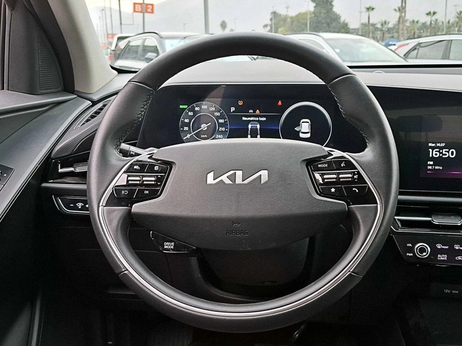 Kia NIRO 1.6 LX AT HIBRIDO 2024 - Imagen 12 de 17