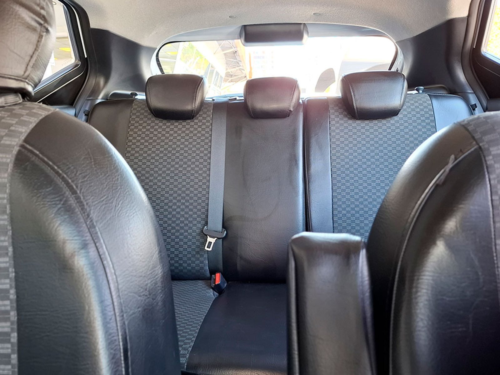 NISSAN KICKS 1.6 ADVANCE AT 2025 - Imagen 20 de 20