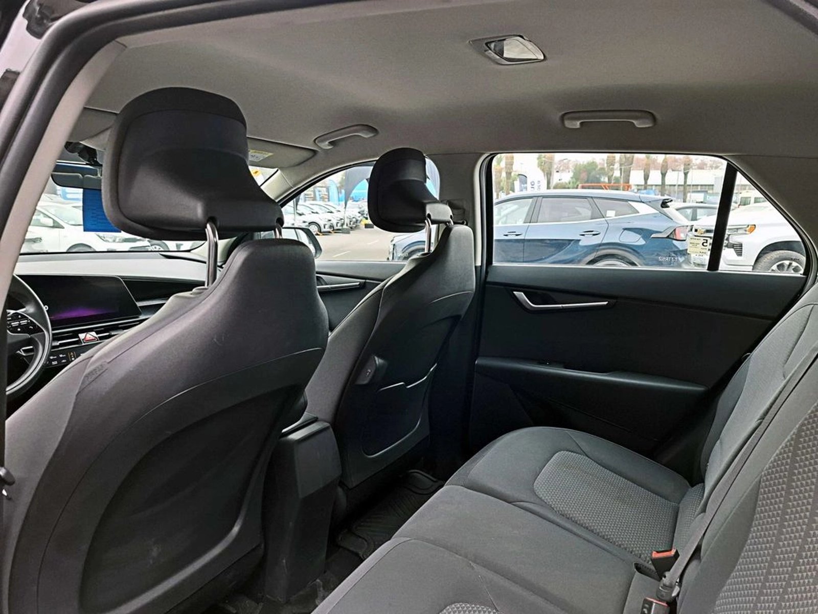 Kia NIRO 1.6 LX AT HIBRIDO 2024 - Imagen 11 de 17