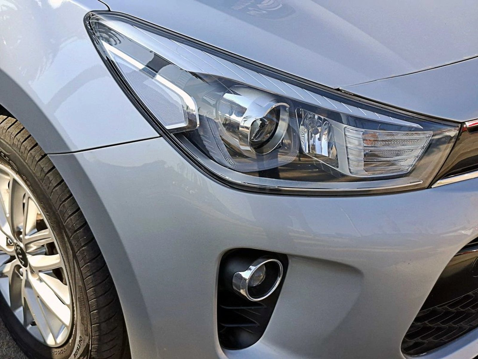 KIA RIO 5 EX 1.4 6MT FULL 2020 - Foto 4 de 19