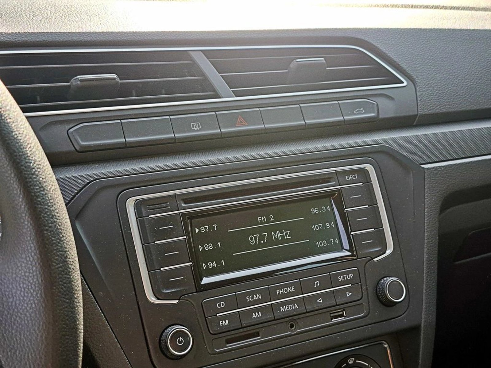 VOLKSWAGEN GOL MSI 1.6  4X2  MT 5P 2018 - Imagen 15 de 17