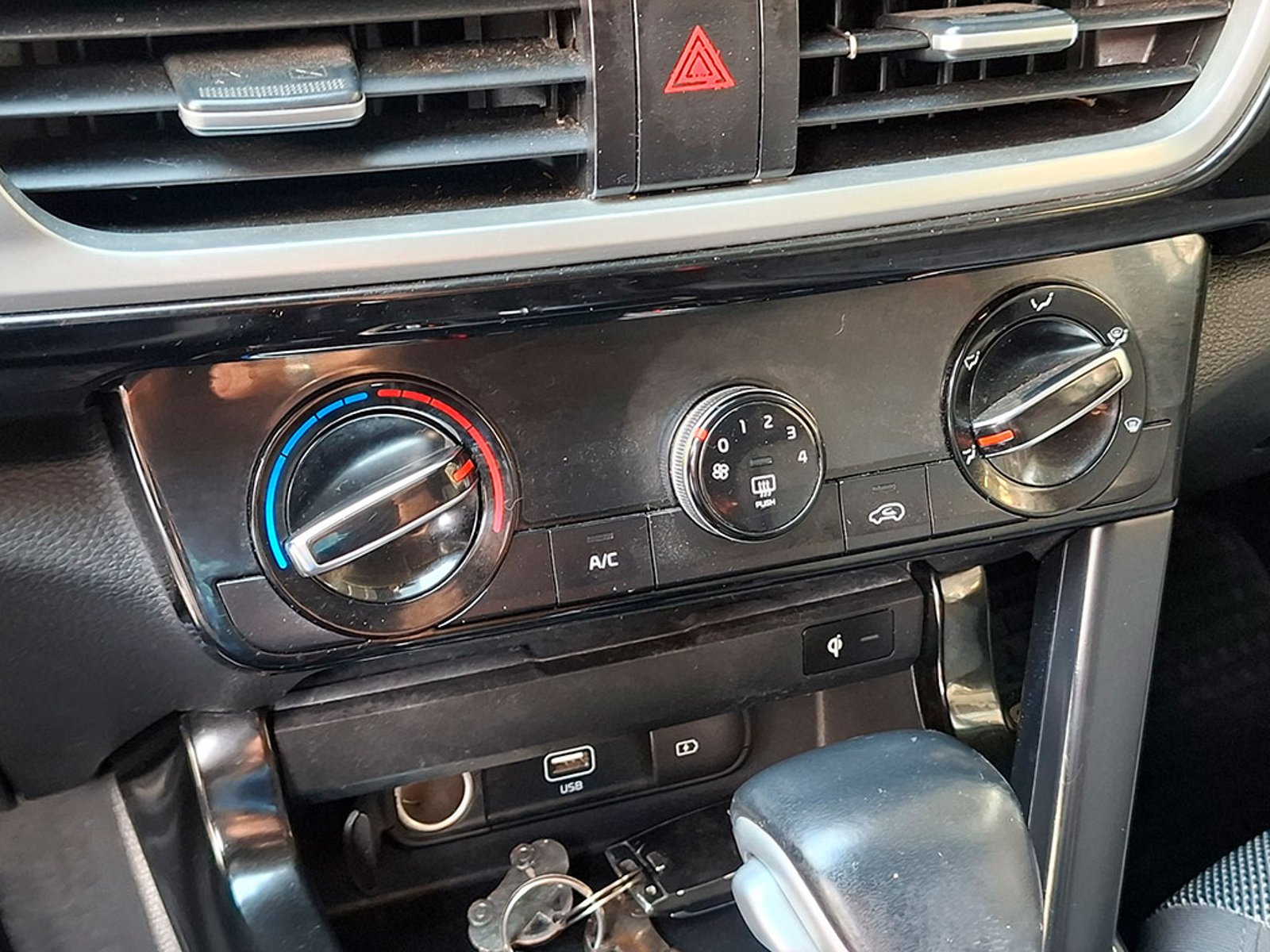 KIA SELTOS EX 1.6 AT 2023 - Imagen 16 de 20