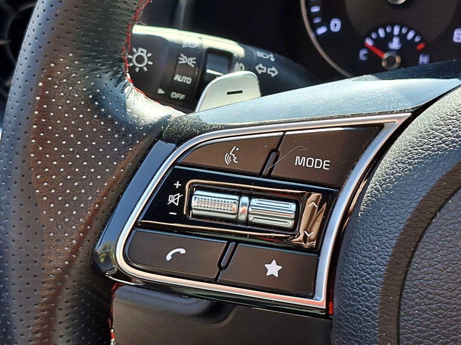 Kia CERATO 5 GT 2022 - Imagen 14 de 18