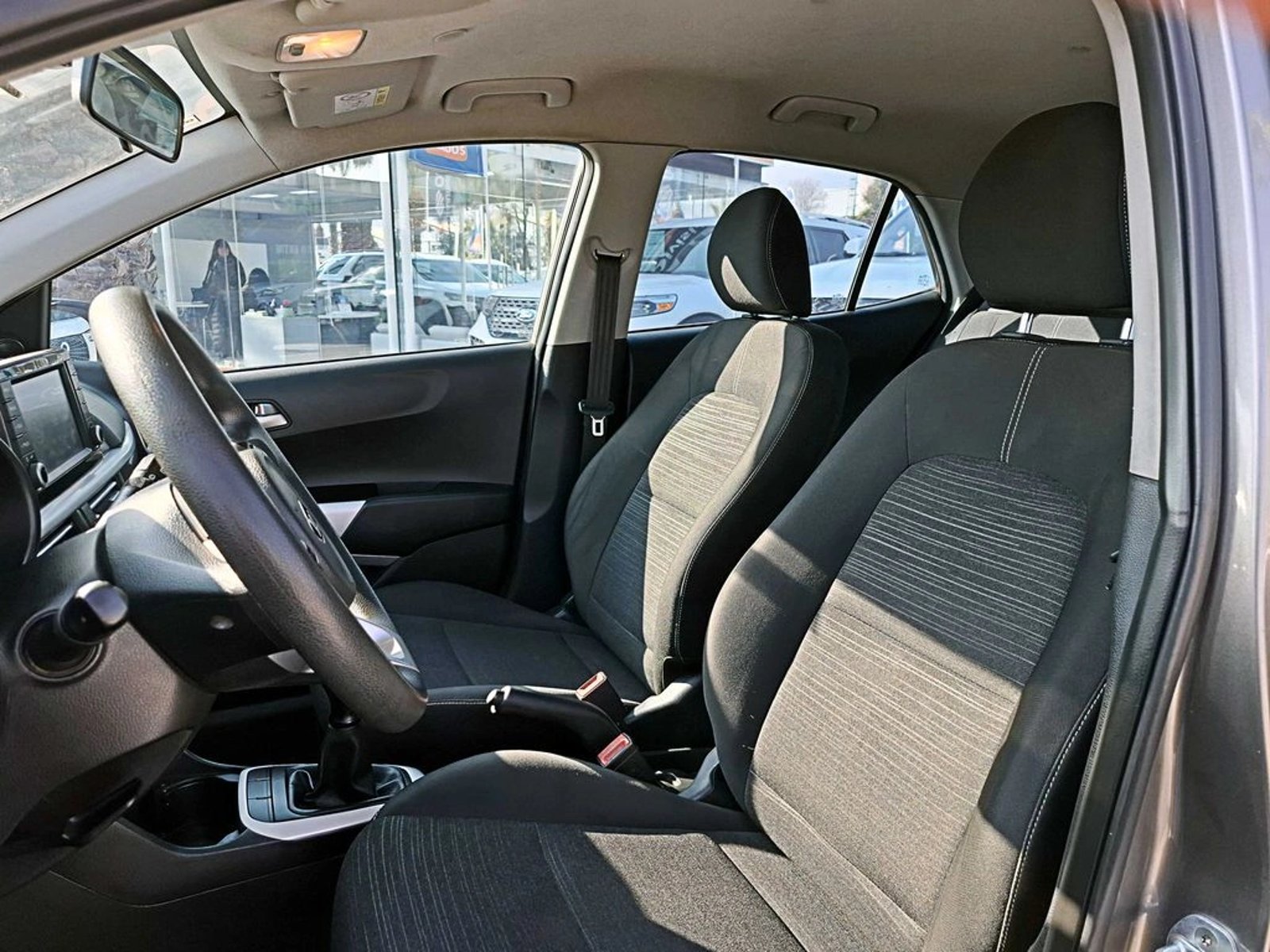 KIA MORNING 1.0 LX  SIN AIRE ACOND.HB 5MT 5P 2018 - Imagen 11 de 18