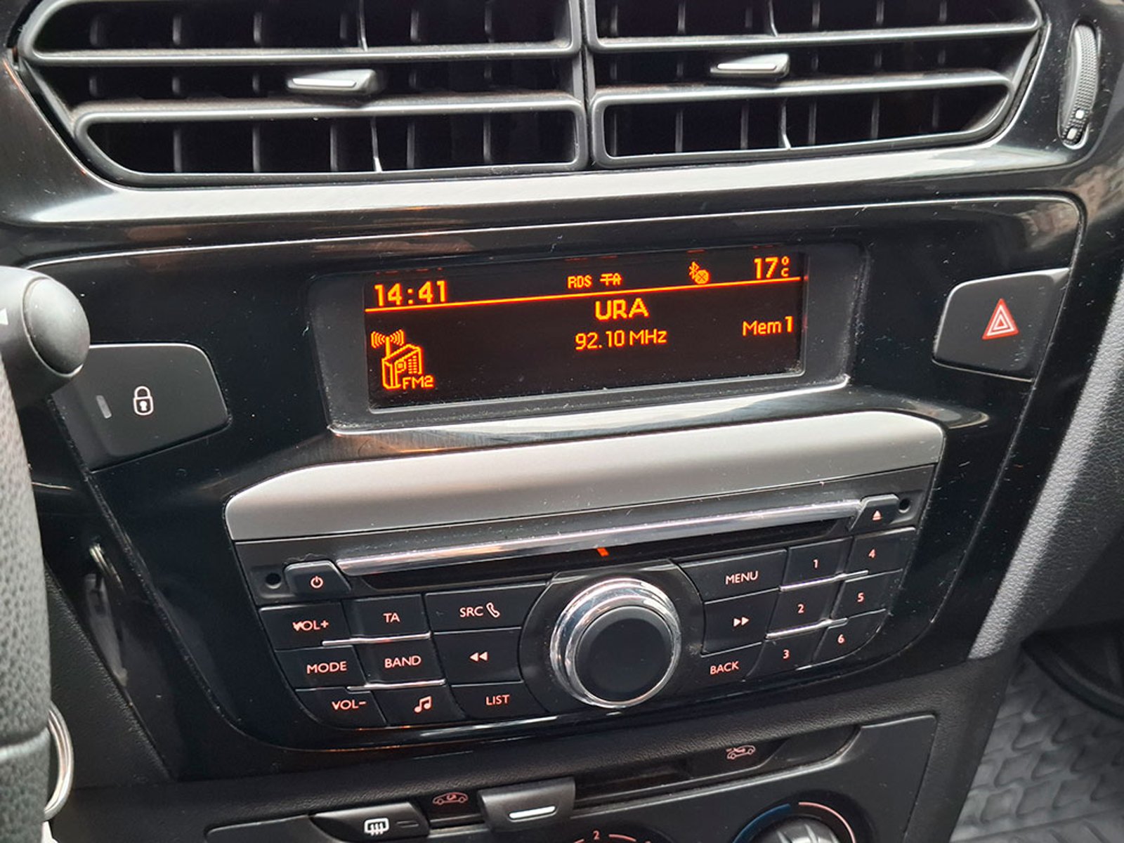 PEUGEOT 301 1.6 VTI MT 2017 - Imagen 13 de 20