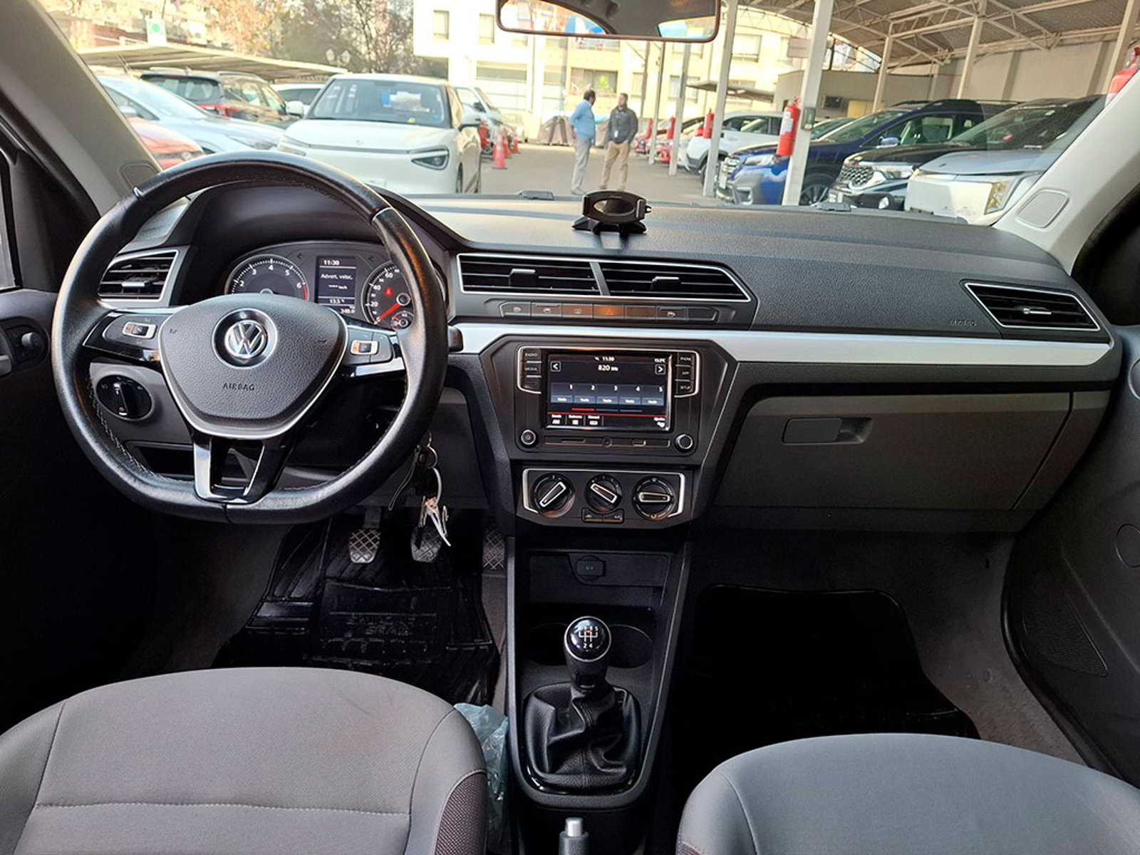 VOLKSWAGEN VOYAGE 1.6 HIGHLINE MT 2022 - Imagen 8 de 20