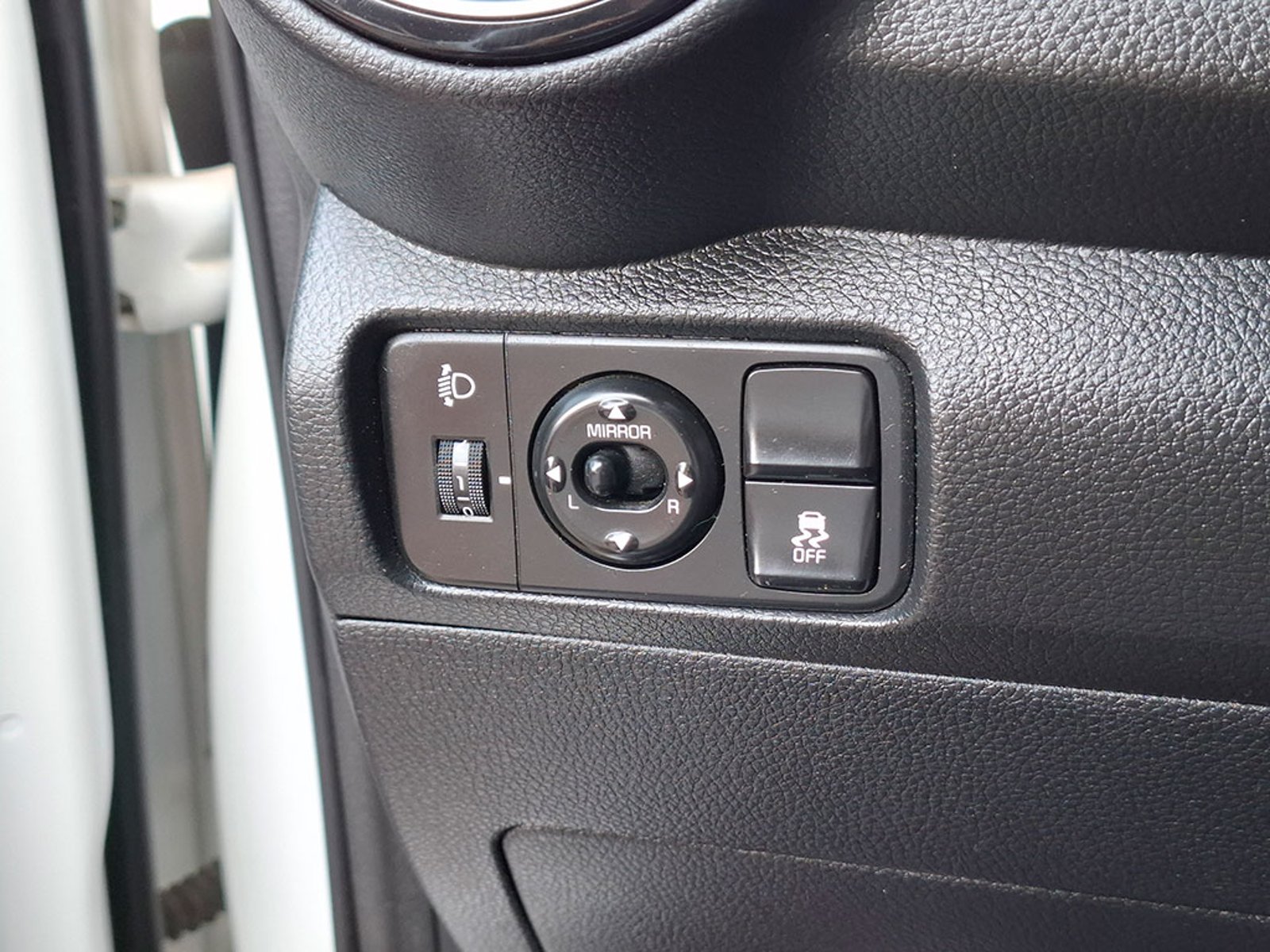 KIA SOLUTO EX 1.4L 5MT G SRF FULL 2024 - Imagen 19 de 20