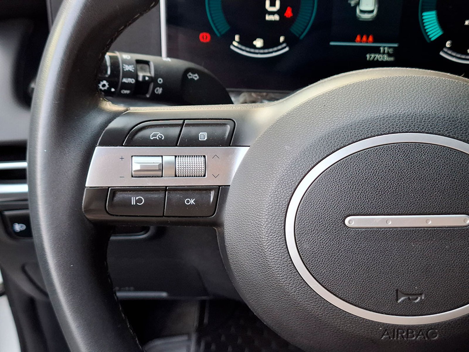HYUNDAI TUCSON NX4 2.0 AUT 2025 - Imagen 11 de 20