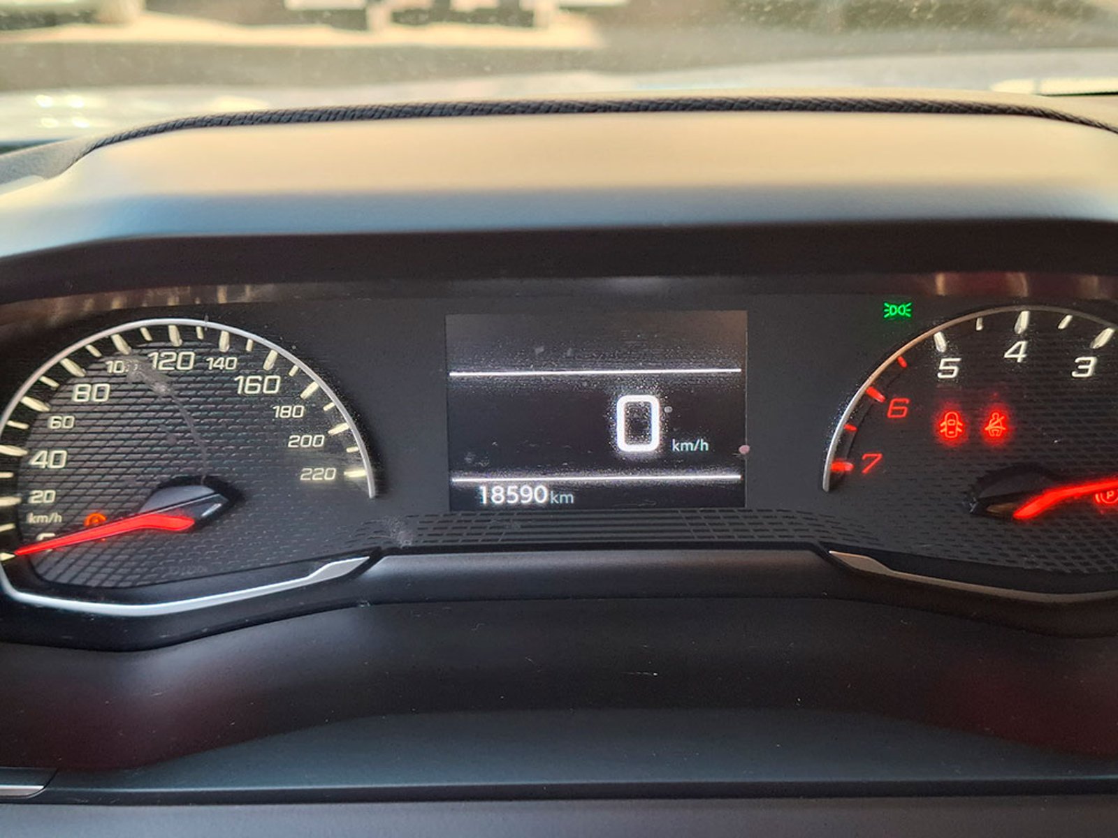 PEUGEOT 2008 ACTIVE 130 1.2 MT 2025 - Imagen 13 de 20