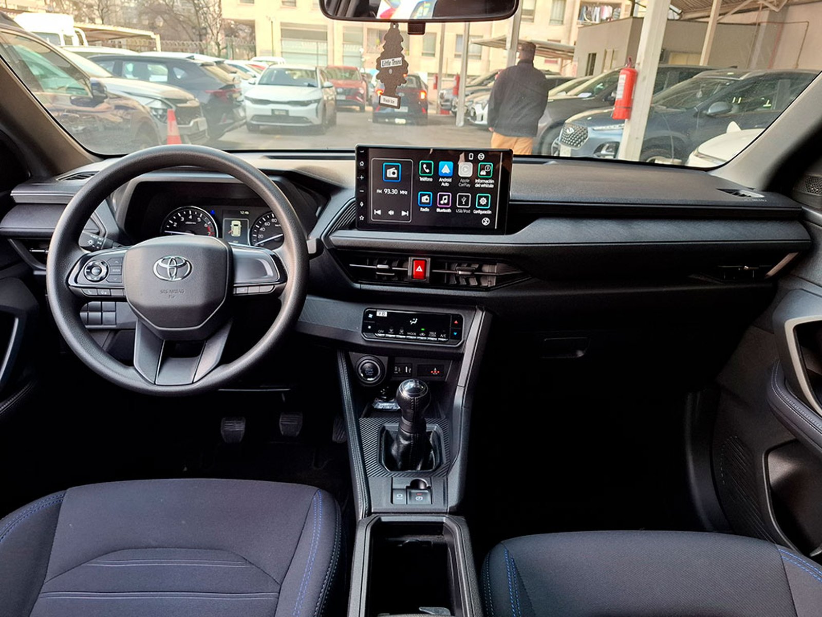 Toyota YARIS CROSS 1.5 MT AC 2025 - Imagen 9 de 20
