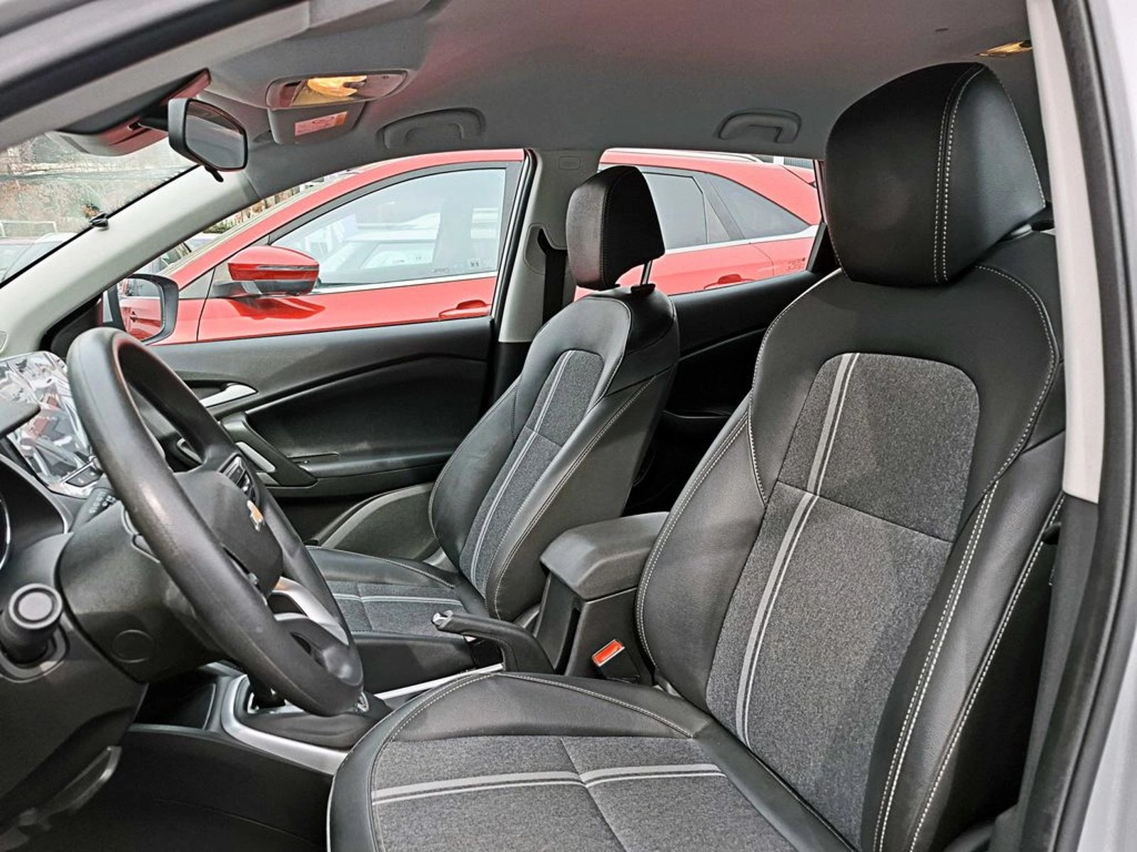 CHEVROLET TRACKER 1.2 LTZ P MT 2024 - Imagen 12 de 20