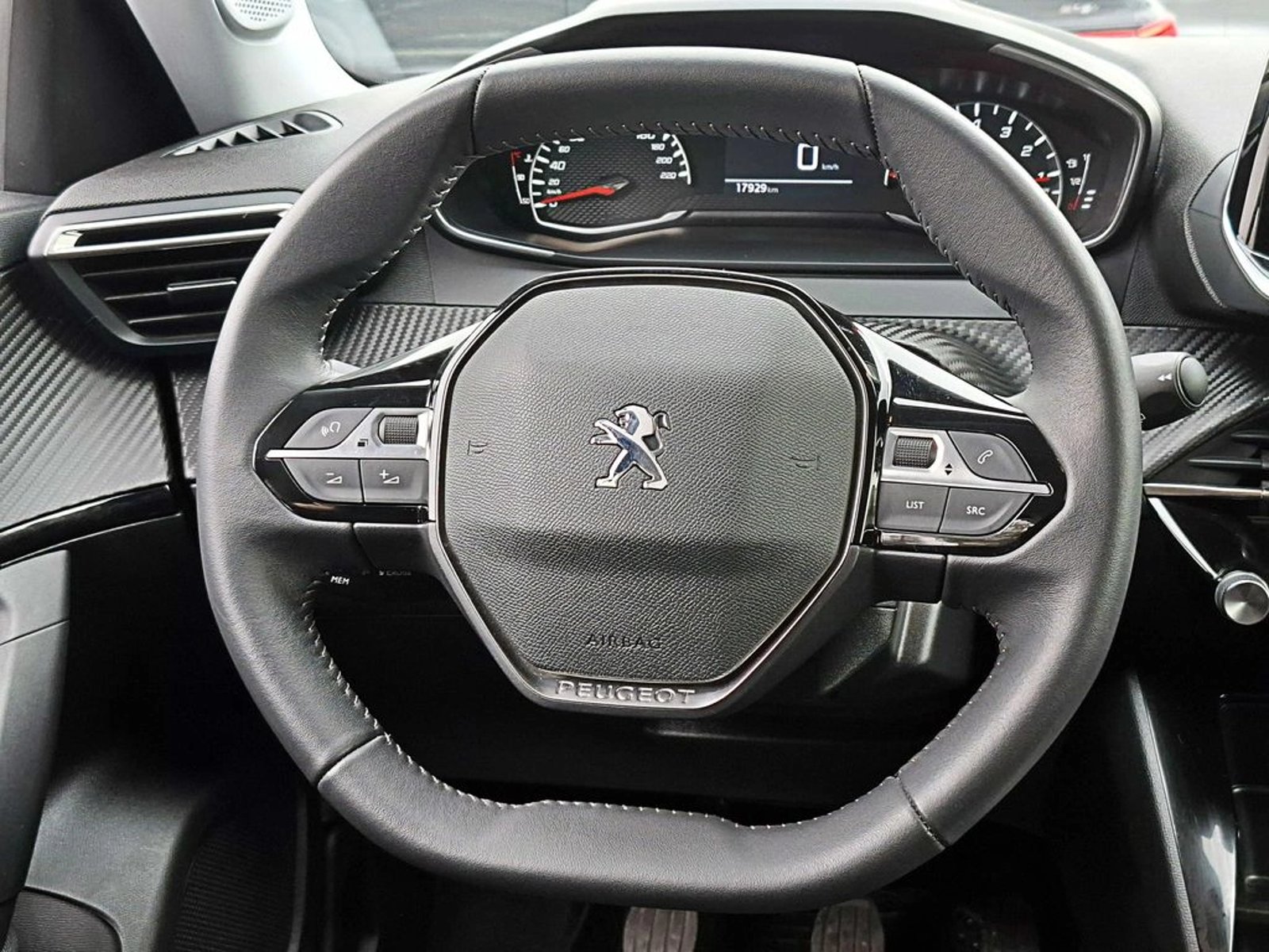 Peugeot 2008 1.2 ACTIVE PURETECH 130 4X2 MT 5P 2022 - Imagen 13 de 18