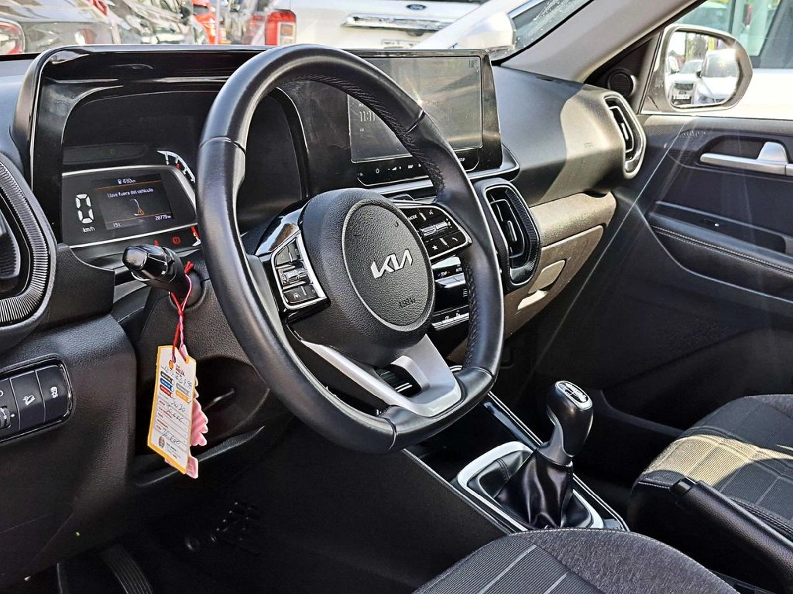 Kia SONET MT 2025 - Imagen 8 de 18