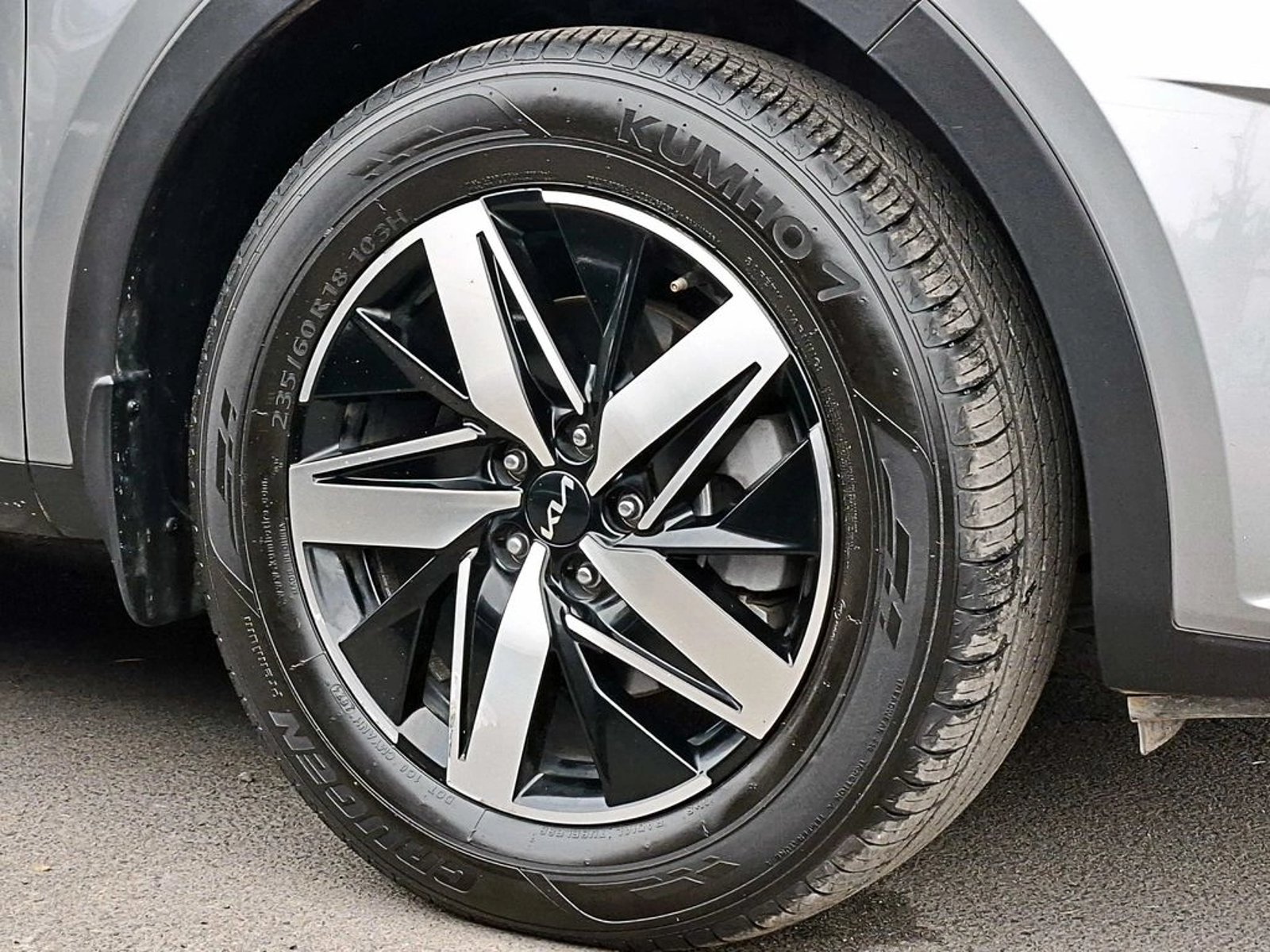 Kia SORENTO SORENTO EX 2.5L GSL AWD 2023 - Foto 4 de 17