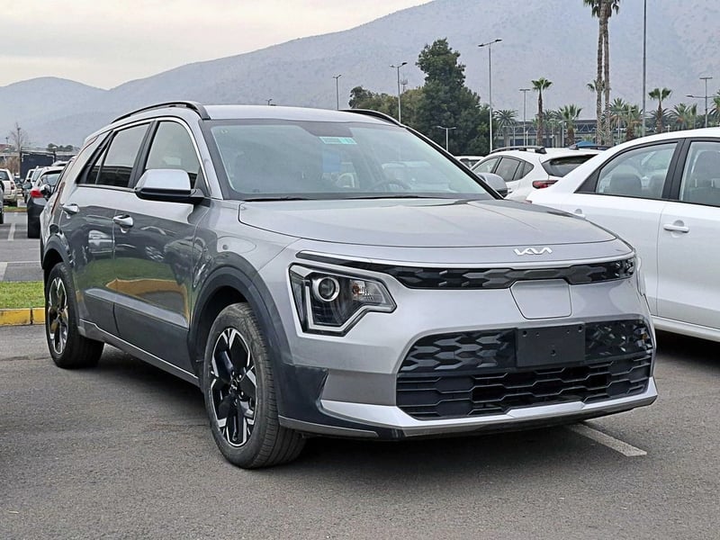 Kia NIRO AT 2024 - Imagen 3 de 17
