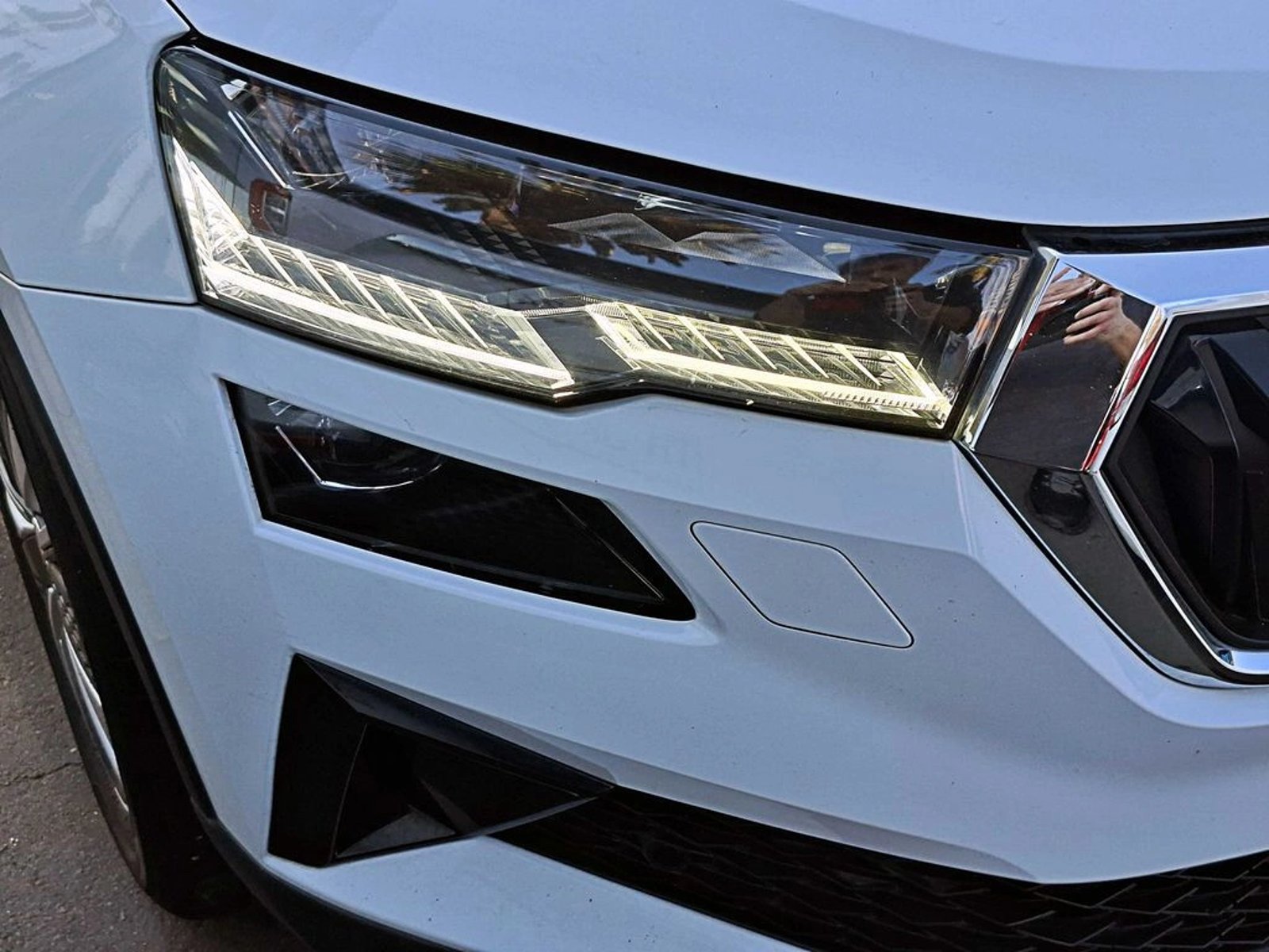 Skoda KAROQ 1.4 TSI AMBITION AT 2024 - Imagen 3 de 18