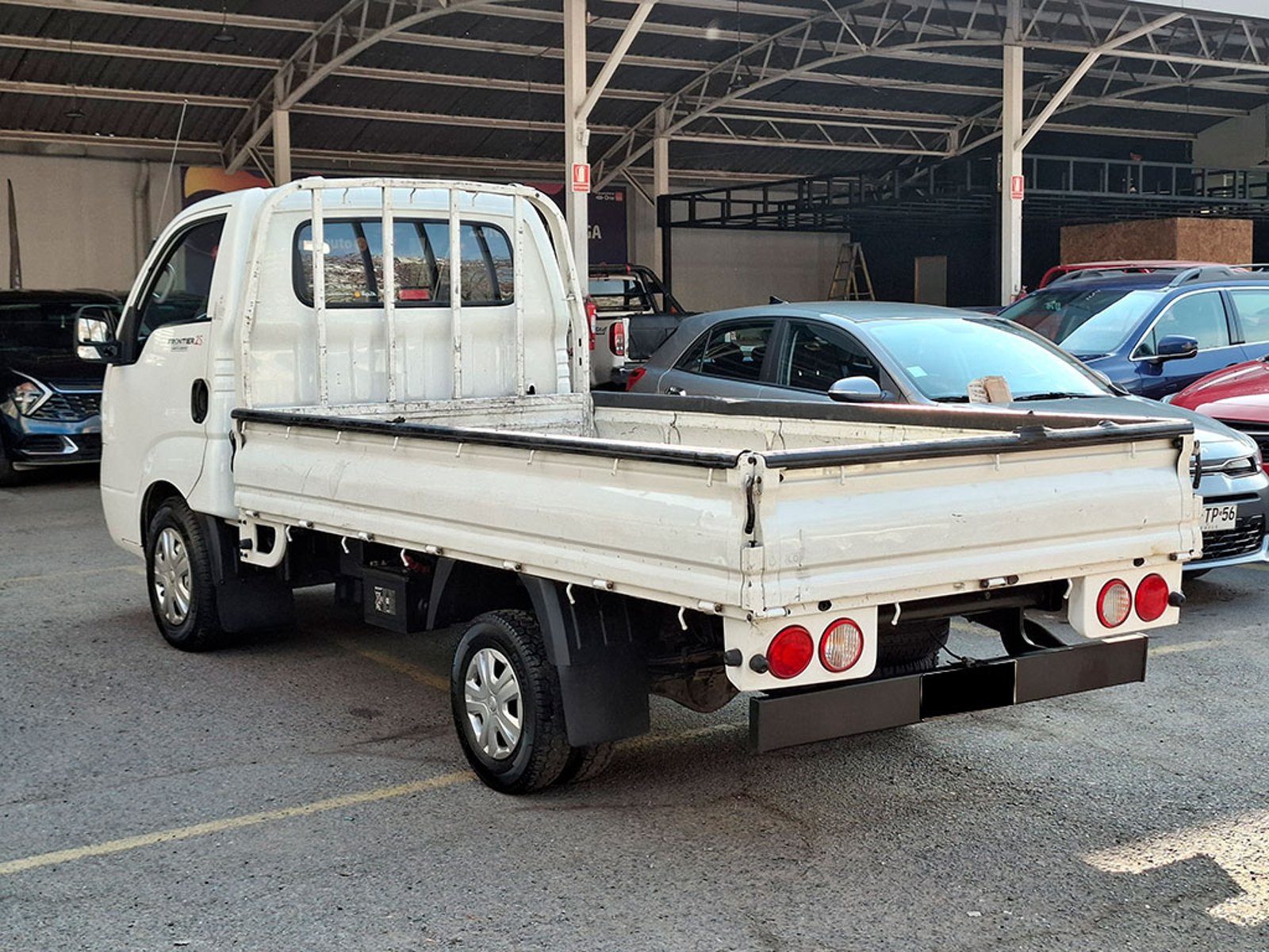 KIA FRONTIER P/UP 2.5L 6MT DELUXE ABS 2021 - Foto 4 de 18