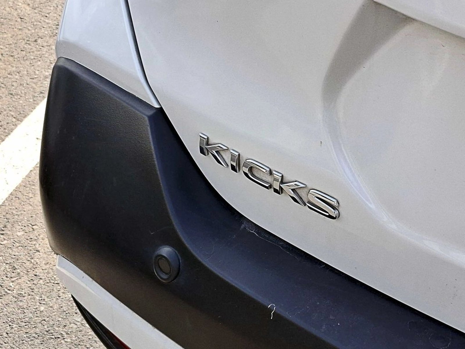 Nissan KICKS 1.6  AT 2018 - Imagen 7 de 17