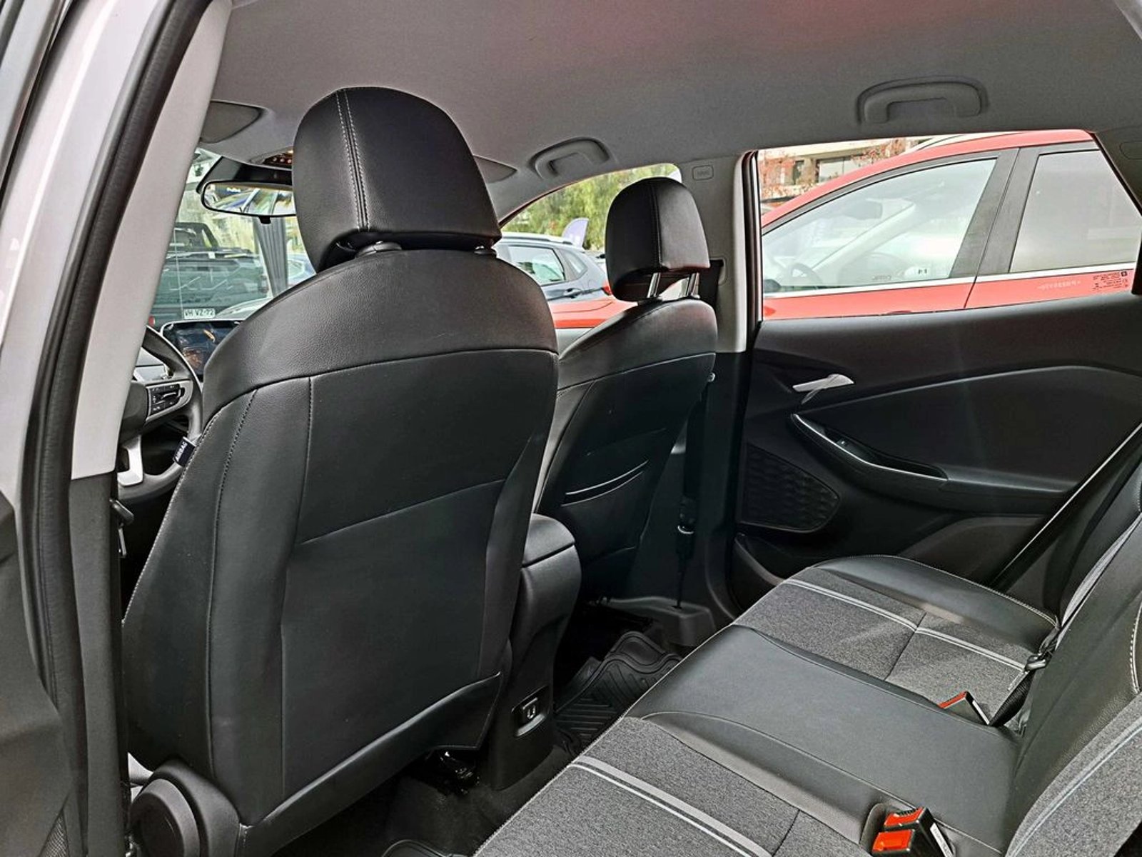 CHEVROLET TRACKER 1.2 LTZ P MT 2024 - Imagen 13 de 20